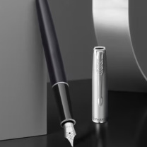 派克 PARKER 黑白夹墨水笔 卓尔金属缎面 F尖