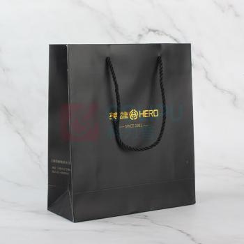 英雄 HERO 手提袋 215*245*80mm (黑色)