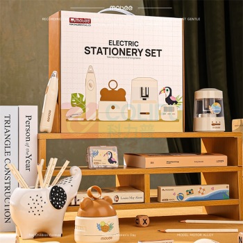 mobee 文具8件套套装 7-14岁儿童学习用品 F023B18