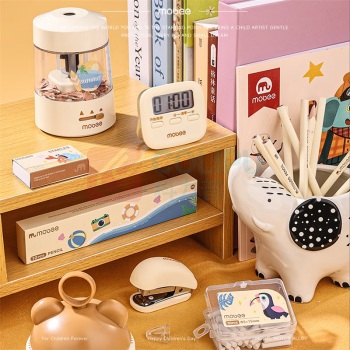 mobee 文具8件套套装 7-14岁儿童学习用品 F023B18