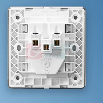 公牛 BULL 开关插座 G28Z223A 斜五孔插座  86型面板暗装