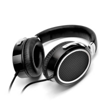 得胜 TAKSTAR 头戴式耳机 HF 580