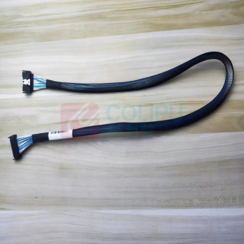 华硕 ASUS 阵列卡连接线 服务器 MCIO X8转Slimsas SFF8654-8i 70cm