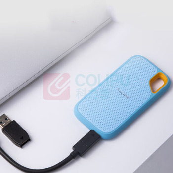 闪迪 SANDISK E61至尊极速卓越版海天蓝8S0读速1050MB/s手机直连笔记本外接硬盘 4TBNvme移动固态硬盘(PSS0)