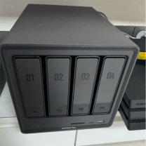 绿联(UGREEN) 四盘位NAS网络存储 DXP4800 Plus 配4*8T酷狼硬盘