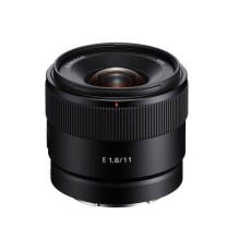 索尼 SONY E 11mm F1.8 超广角定焦镜头 小巧轻便 Vlog随心记录 SEL11F18