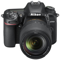 尼康 Nikon 单反套机 D7500 AF-S DX 尼克尔 18-140mm f/3.5-5.6G ED VR 单反镜头