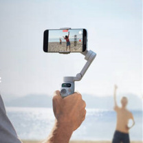 大疆 DJI 轻快跟拍手机稳定器OM7智能追踪自拍杆 Osmo Mobile 7 标准版 (灰色) 直播vlog拍摄神器