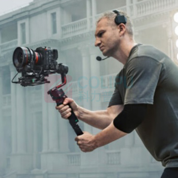 大疆 DJI DJI RS 3 Pro 套装 如影s RoninS 手持稳定器 旗舰专业防抖手持云台 相机稳定器 大疆云台稳定器 RS 3 PRO 三轴云台 (黑色)