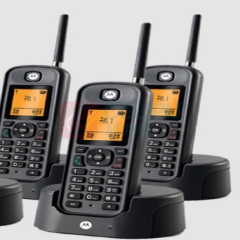 摩托罗拉 MOTOROLA 子母电话机 0201C 包含一台母机，两台子机 