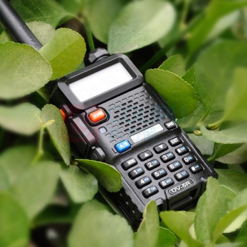 宝锋 BAOFENG 模拟对讲机 UV-5R 大功率远距离UV双段 (黑色) UV双段