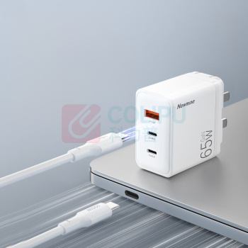 纽曼 Newmine 一拖三超级快充三合一套装 TC-083CA65G1 65W (白色)