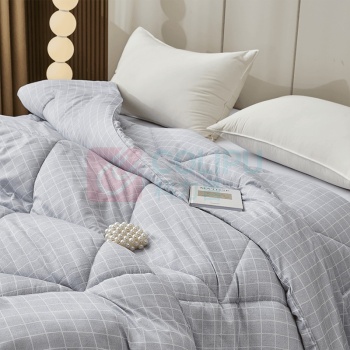 无印良品 优品抗菌四季被 MJH-B2401 尺寸:200*230cm 克重:1500g/被重:2300g