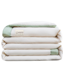 名创优品 MINISO 空调被 180x220cm 夏凉被空调被 大豆纤维夏季薄款被子被芯宿舍学生单人ht高效抗菌可裸睡 支持机洗水洗