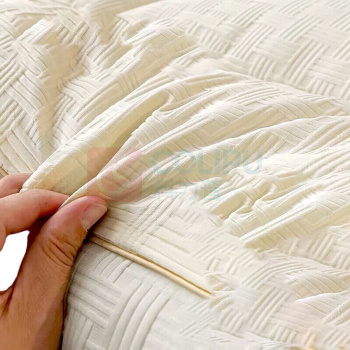 无印良品 提花针织立体A类抑菌大豆胶印羽丝绒床褥 WYCD066 120*200cm 5斤 (白) 麻绳款100094961767