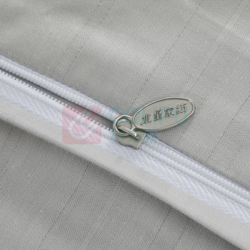 水星家纺 MERCURY 全棉缎纹四件套 素雅风尚122994 (白鲸灰) 被套:200cm*230cm床单:240cm*245cm枕套:48cm*74cm适用1.5米床