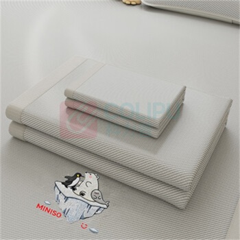 名创优品 MINISO 斜纹冷萃丝凉席三件套 MN-LX2602