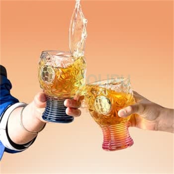 乐唯诗 逐梦足球杯 400ml (渐变粉,渐变蓝,渐变绿,随机发货)