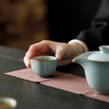 唐丰 TF 宋蕴汝窑清韵旅行茶具套装 茶壶*1 主人杯*1 品茗杯*2 收纳包*1 茶巾*1