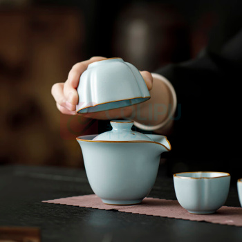 唐丰 TF 宋蕴汝窑清韵旅行茶具套装 茶壶*1 主人杯*1 品茗杯*2 收纳包*1 茶巾*1