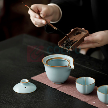 唐丰 TF 宋蕴汝窑清韵旅行茶具套装 茶壶*1 主人杯*1 品茗杯*2 收纳包*1 茶巾*1