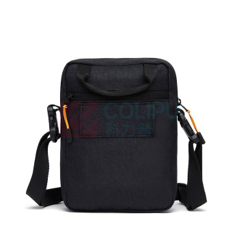 Jeep 户外防水单肩包 J123078285 22.5*16*7cm (藏青/黑色(随机发货)) 户外防水单肩包