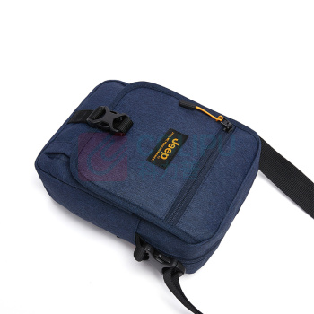 Jeep 户外防水单肩包 J123078285 22.5*16*7cm (藏青/黑色(随机发货)) 户外防水单肩包