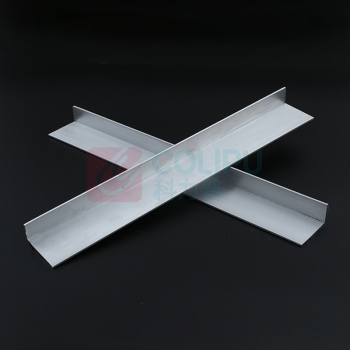 宁上 鲁昌净化车间L型三角铝条 2.5*2.5*0.8mm 6米/支 喷塑白
