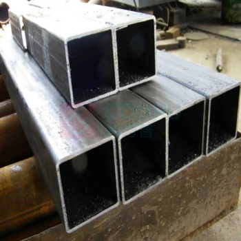七运 镀锌方通 QY30-2-6000 30mm*30mm*2mm*6000mm  厚度2mm±0.15 6米/根