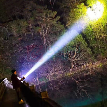 大工象 LED大手电 18000W