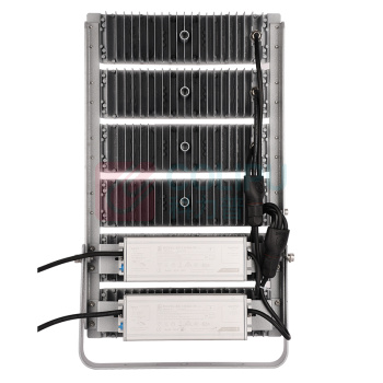 大地之光 吸顶灯 DDZG-AN212-200C LED 功率200W,外形尺寸320*370*94mm 防护等级IP65,防腐等级WF2,产品重量3.7kg