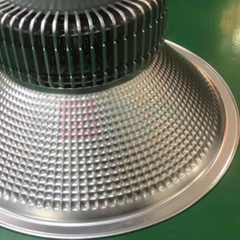 迈越 LED工矿灯色温6500K-AC220V防护等级:IP43灯罩角度:120度 吊装200W