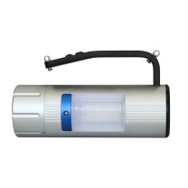 WAROM 华荣 防爆探照灯 RLEHL3051 额定电压:22.2V 额定容量:2.6Ah 额定功率:12W 充电时间:≤6h;防护等级:IP66/IP68(15m,1.5h);外形尺寸(外径x长度):Ф72x208mm重量:1.35kg