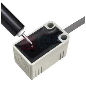IGIFTFIRE 电感式传感器 PNP-LE20SF05DPC PNP方形