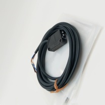 璐克斯 光电开关 E3Z-T81对射 货期17天