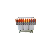 天恒达 变压器 HS-300600-TGL 功率:6KVA 输入:380V 输出:220V 备注:不带机箱