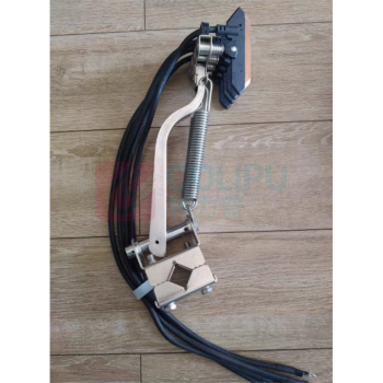 安川 集电臂 DH5742K2 4P 600V 60A a.c.50-60HZ