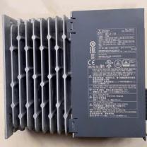 三菱 uni 伺服驱动器 MR-JE-70A 750W JE系列