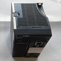 台达 伺服驱动器 ASD-B3-0421-L 宽 60 × 高 162 × 深 156 mm 峰值瞬时输出:10.6A(4 倍过载) 单相输入电流:8.28A