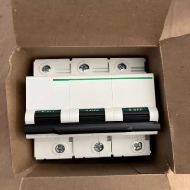 施耐德 Schneider 4P开关 C120H C 80