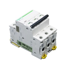 施耐德 Schneider 塑壳断路器 IC65N 3P C16A