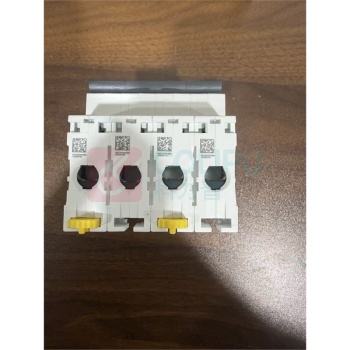 施耐德 Schneider 断路器 iC65N 32A/4P C型曲线