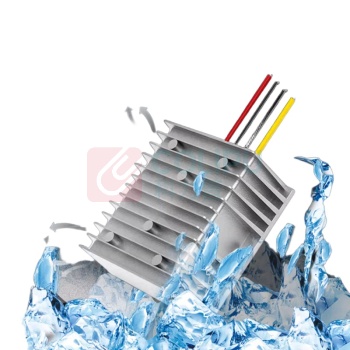 极一 太阳能电源转换器稳压器 9-35V转12V 15A