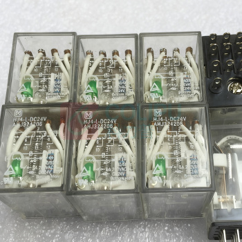 施耐德 Schneider 中间继电器\含底座 HJ4-L DC24v