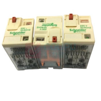 施耐德 Schneider 中间继电器 RXM4AB2P7-AC 230v 含底座