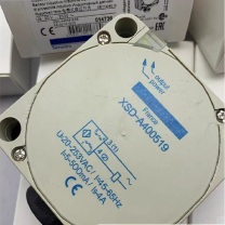 施耐德 Schneider 磁感应式接近开关 XSD-A400519 220V 5A