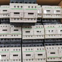 施耐德 Schneider 四极接触器 LC1K09008B7