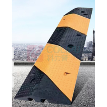 也特 压线板线槽减速带 1000*300*50mm 橡胶PVC 斜纹二线槽 槽内高30mm*宽35mm (橙黄随机)
