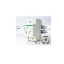 施耐德 Schneider 三孔插座 EA9X310250 250VAC
