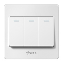 公牛 BULL 开关面板 G07K311C 三开单控 电源墙壁开关 (白色) 12000712